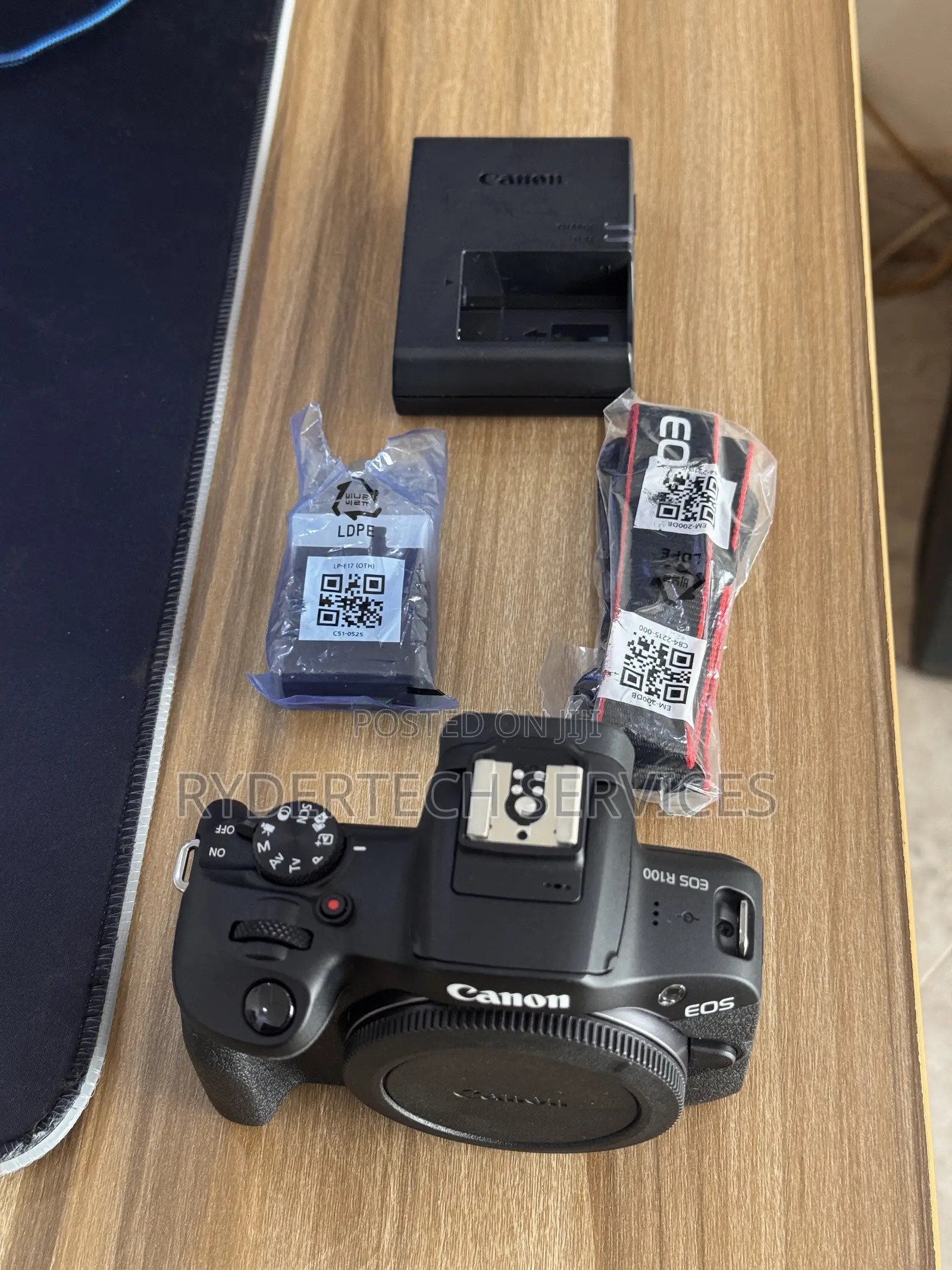 Canon EOS R100 Mirrorless Camera With Kit Lense