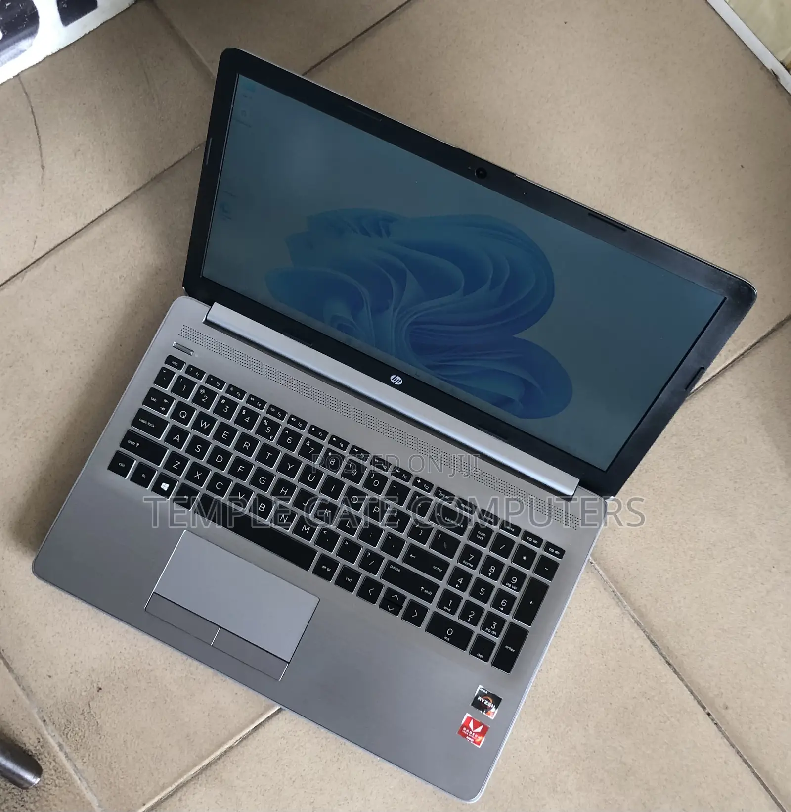 Laptop HP 255 G6 8GB AMD Ryzen 5 SSD 256GB