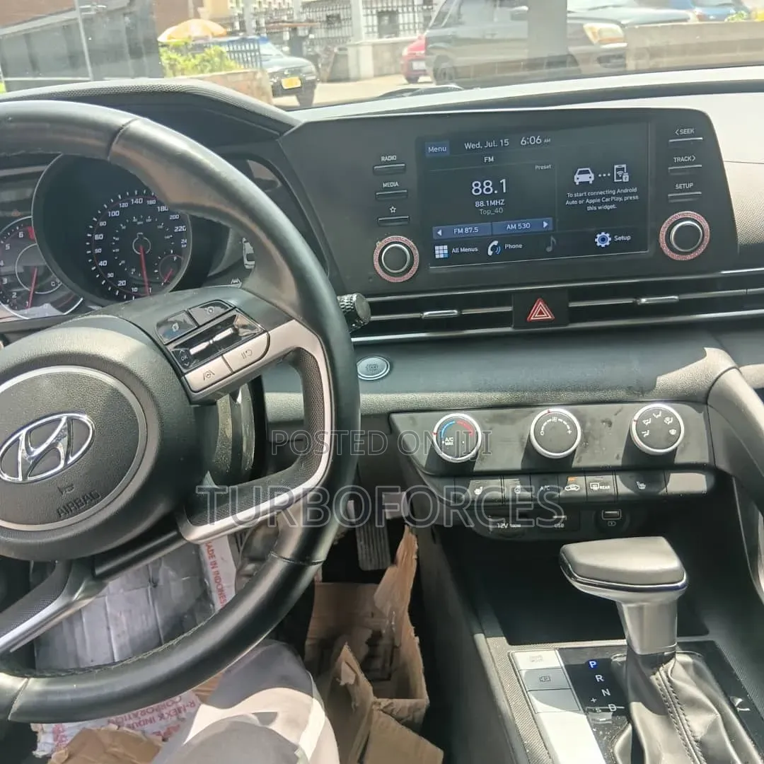 Hyundai Elantra 2021 Black