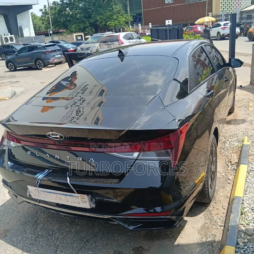 Hyundai Elantra 2021 Black