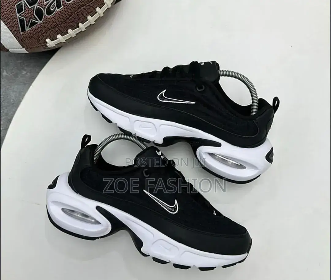 Mens Sneakers( Nike)