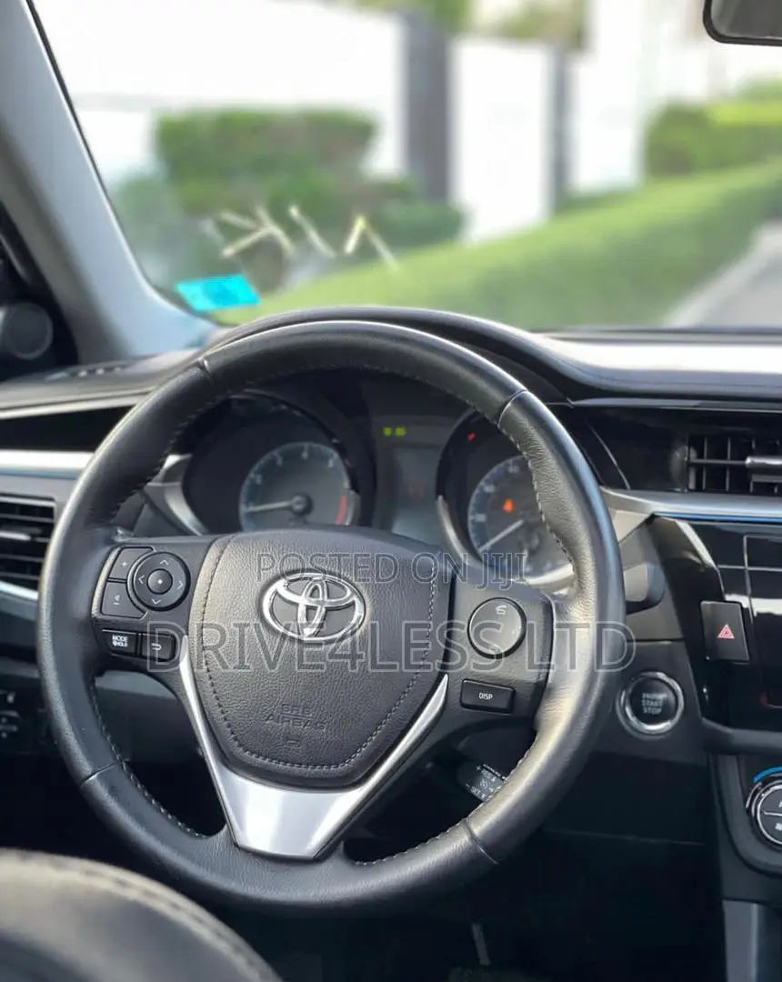 Toyota Corolla 2016 Black