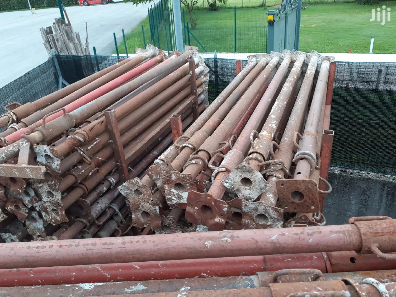 Props/Acrojack/Poles