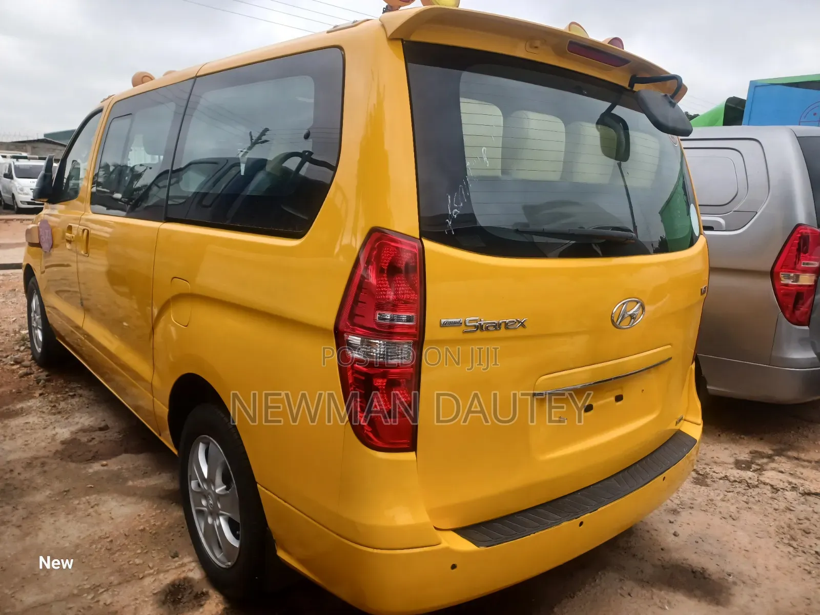Hyundai Starex 2014 Yellow