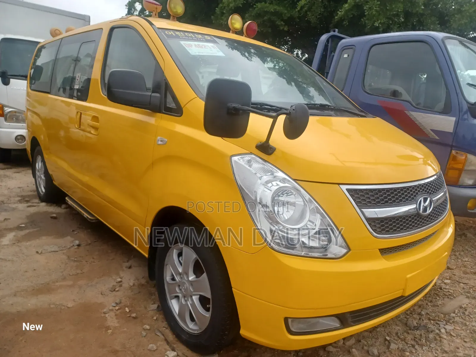 Hyundai Starex 2014 Yellow