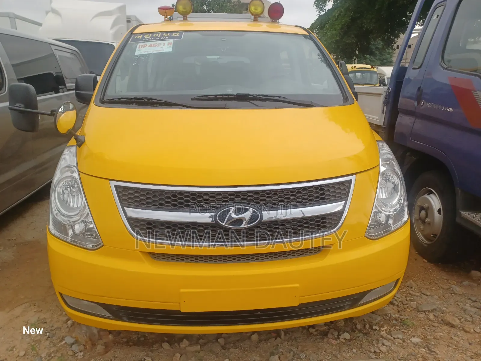 Hyundai Starex 2014 Yellow