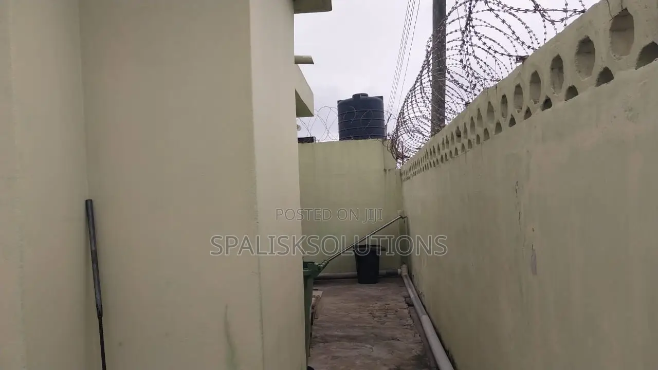 Furnished 3bdrm House in Dansoman Estate for sale