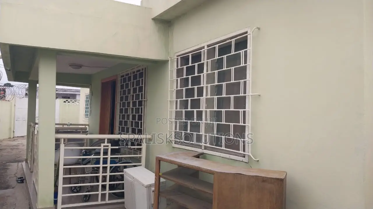 Furnished 3bdrm House in Dansoman Estate for sale