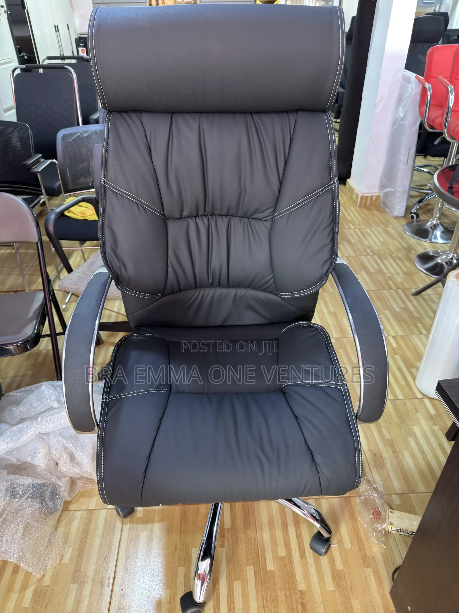 Luxury Executive Office Chair – Brand New