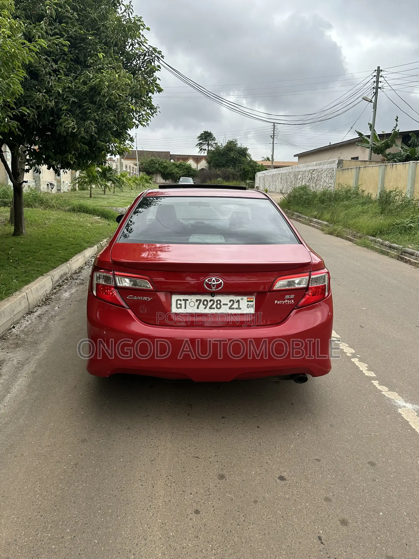 Toyota Camry SE 4dr Sedan (2.5L 4cyl 6A) 2014 Red