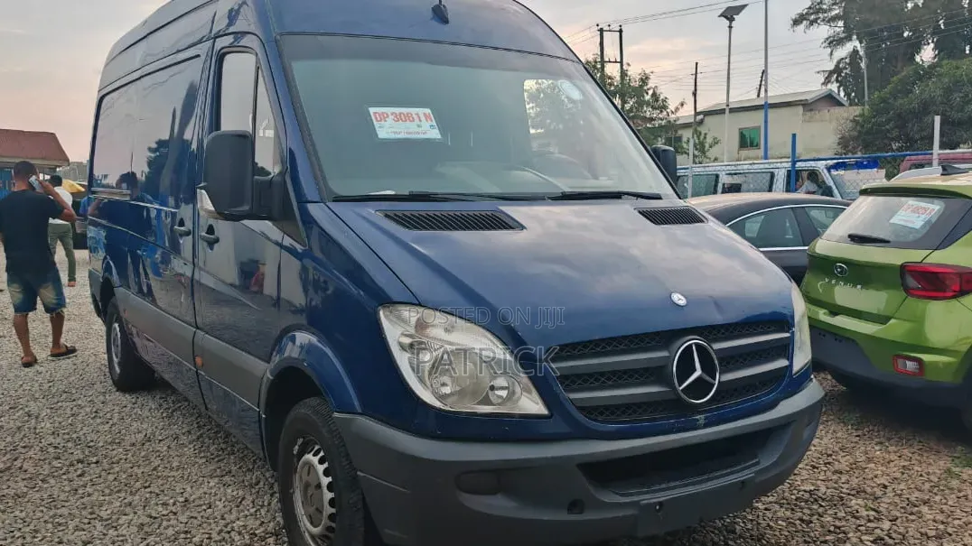 Mercedes-Benz Sprinter 2018 Blue
