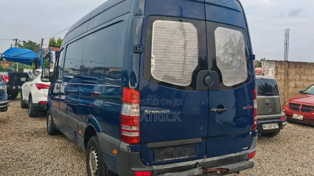 Mercedes-Benz Sprinter 2018 Blue