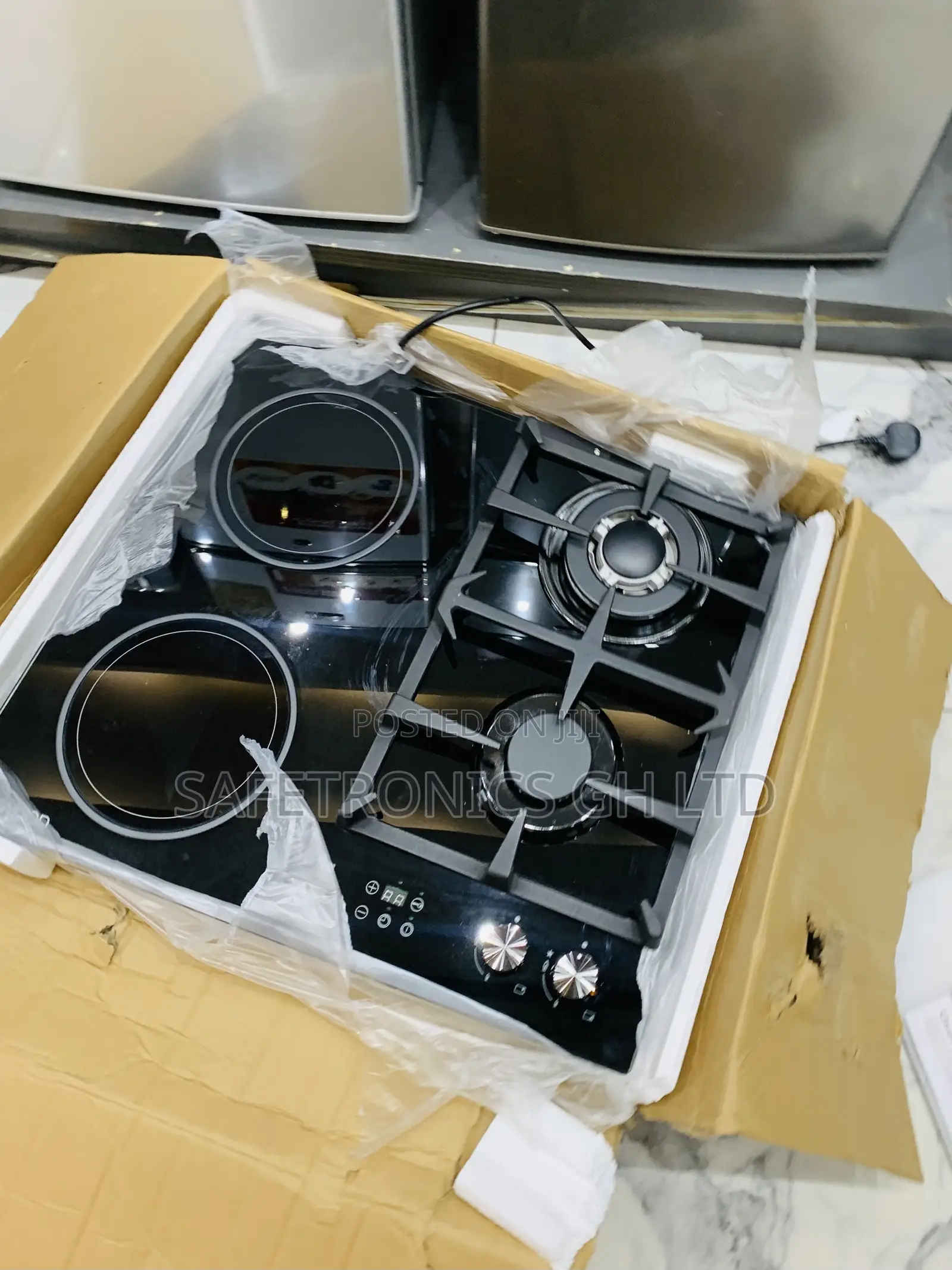 Newly Bulky Kenwood Black Glass 2 Gas Burners and 2 Electric Hob