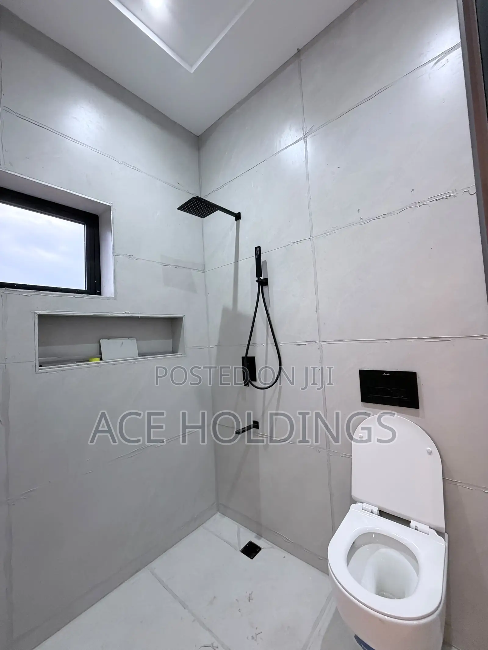 4bdrm Mansion in East Legon Hills for sale