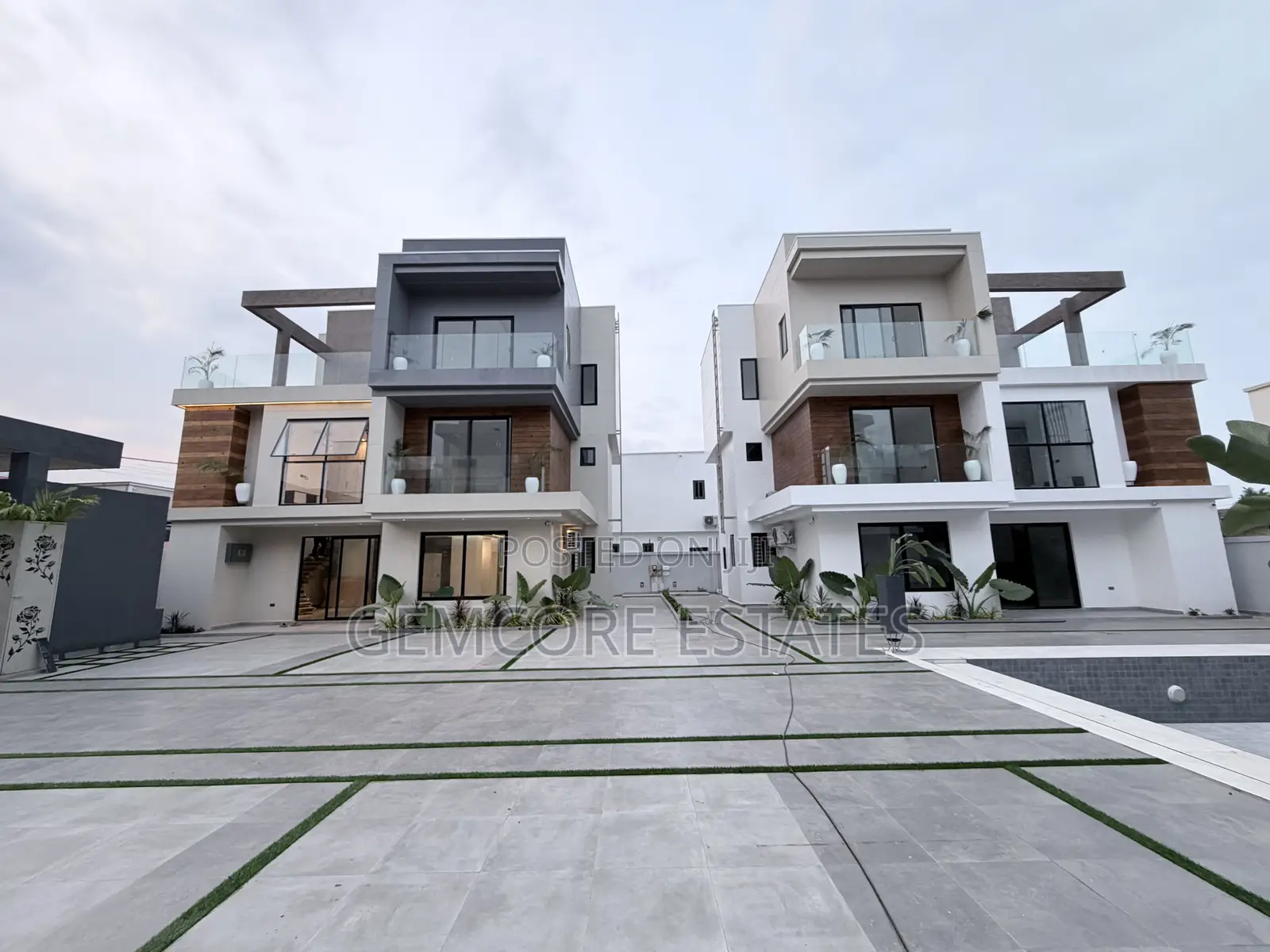4bdrm Townhouse/Terrace in East Legon Hills, Ashaley Botwe for sale
