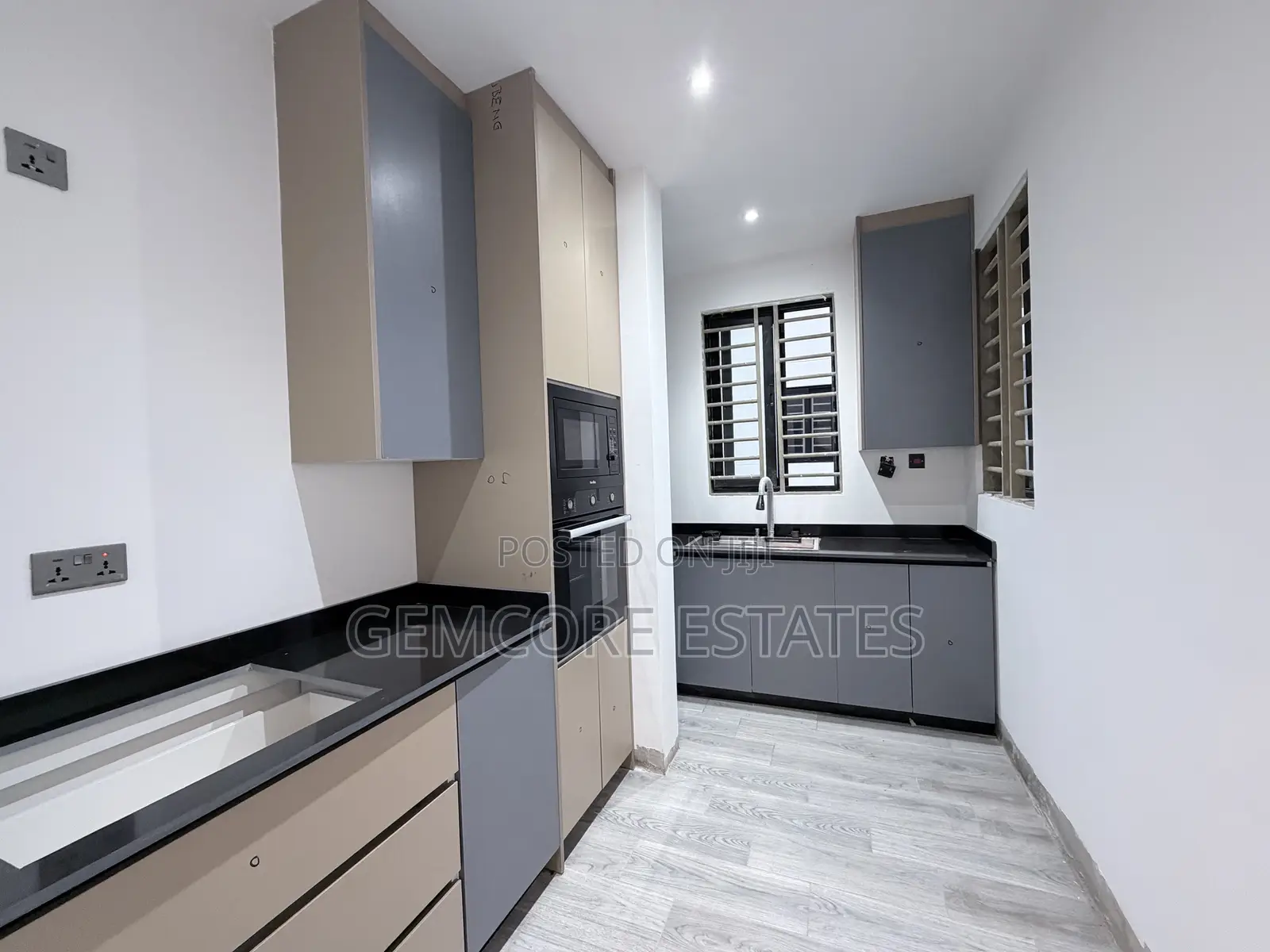 4bdrm Townhouse/Terrace in East Legon Hills, Ashaley Botwe for sale