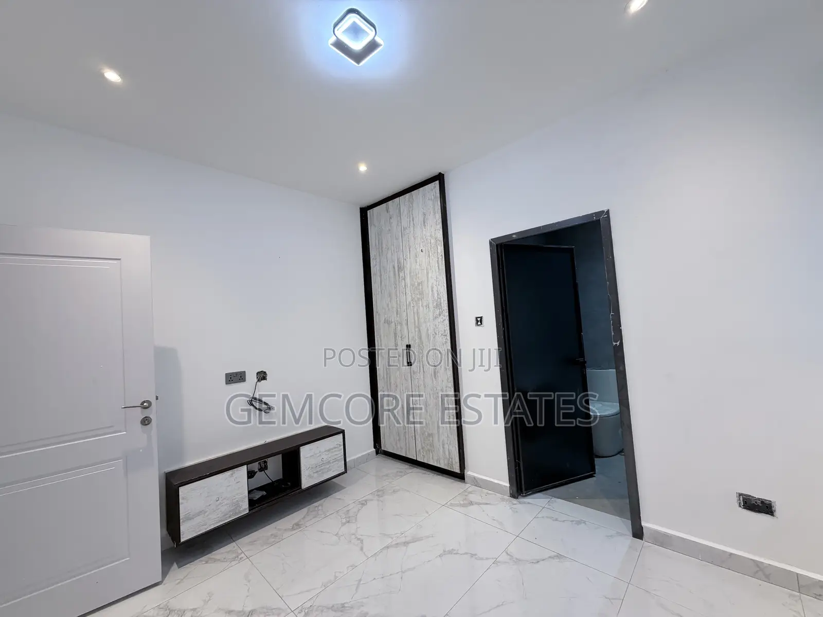 4bdrm Townhouse/Terrace in East Legon Hills, Ashaley Botwe for sale