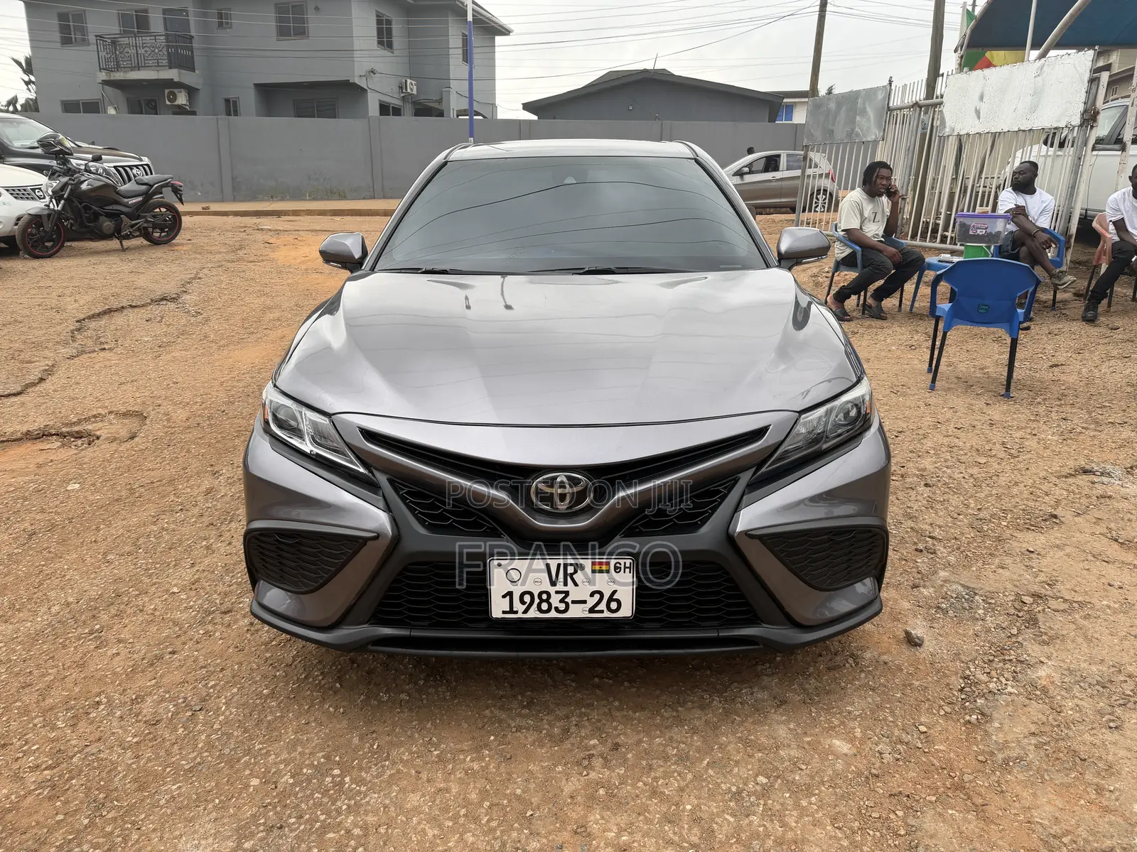 Toyota Camry SE 2021 Gray