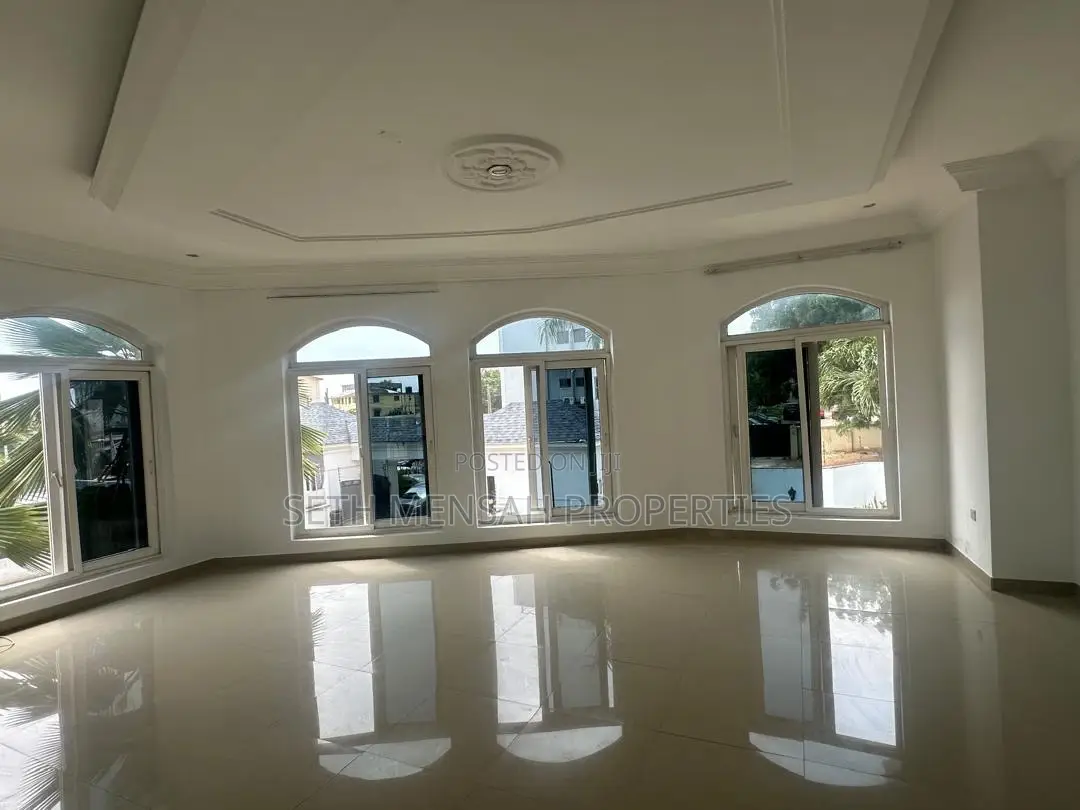 4bdrm House in 4 Bedroom House For for rent