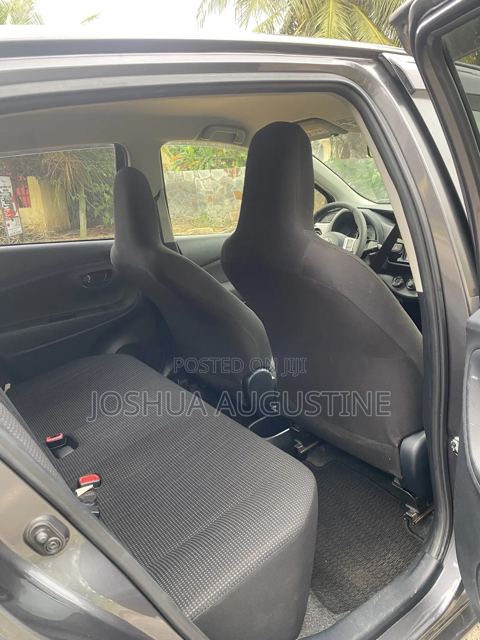 Toyota Vitz 2015 Gray