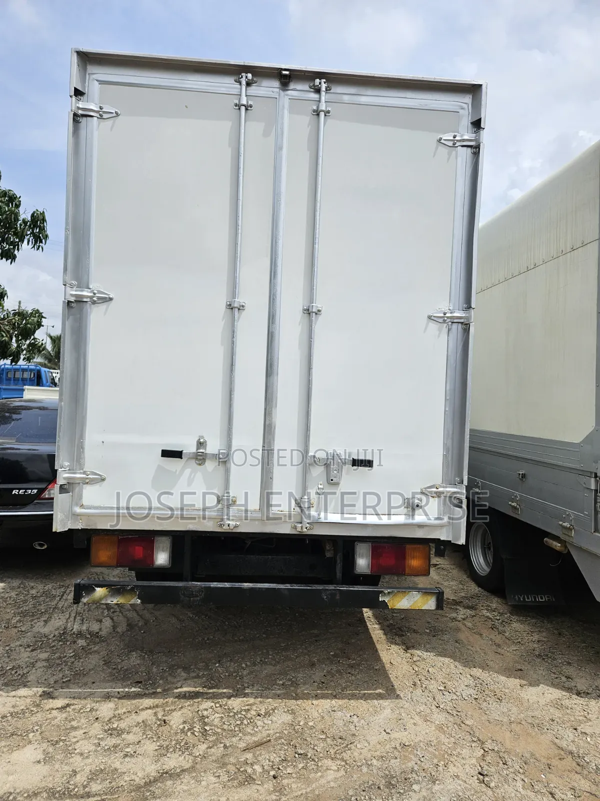 Hyundai Mighty Container