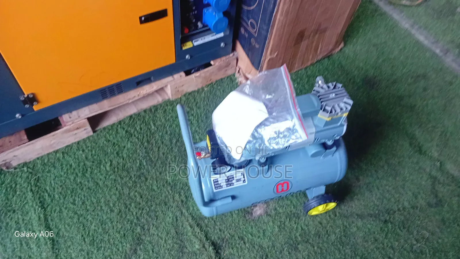 ECOOLMAX Heavy-Duty Oil-Free Air Compressor – Clean Air, Fast Pressure