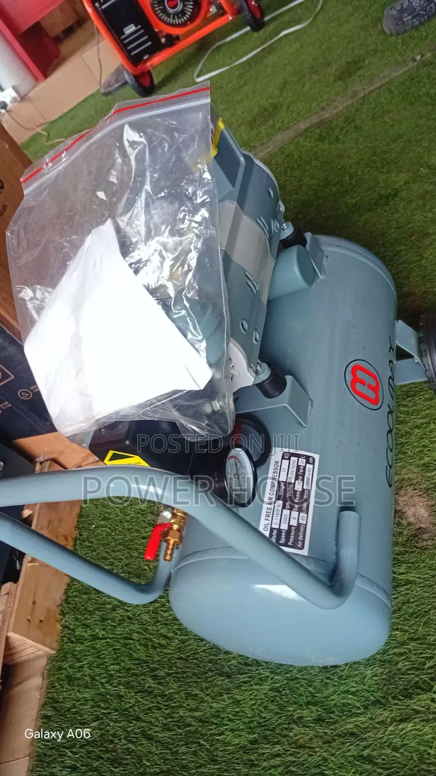ECOOLMAX Heavy-Duty Oil-Free Air Compressor – Clean Air, Fast Pressure
