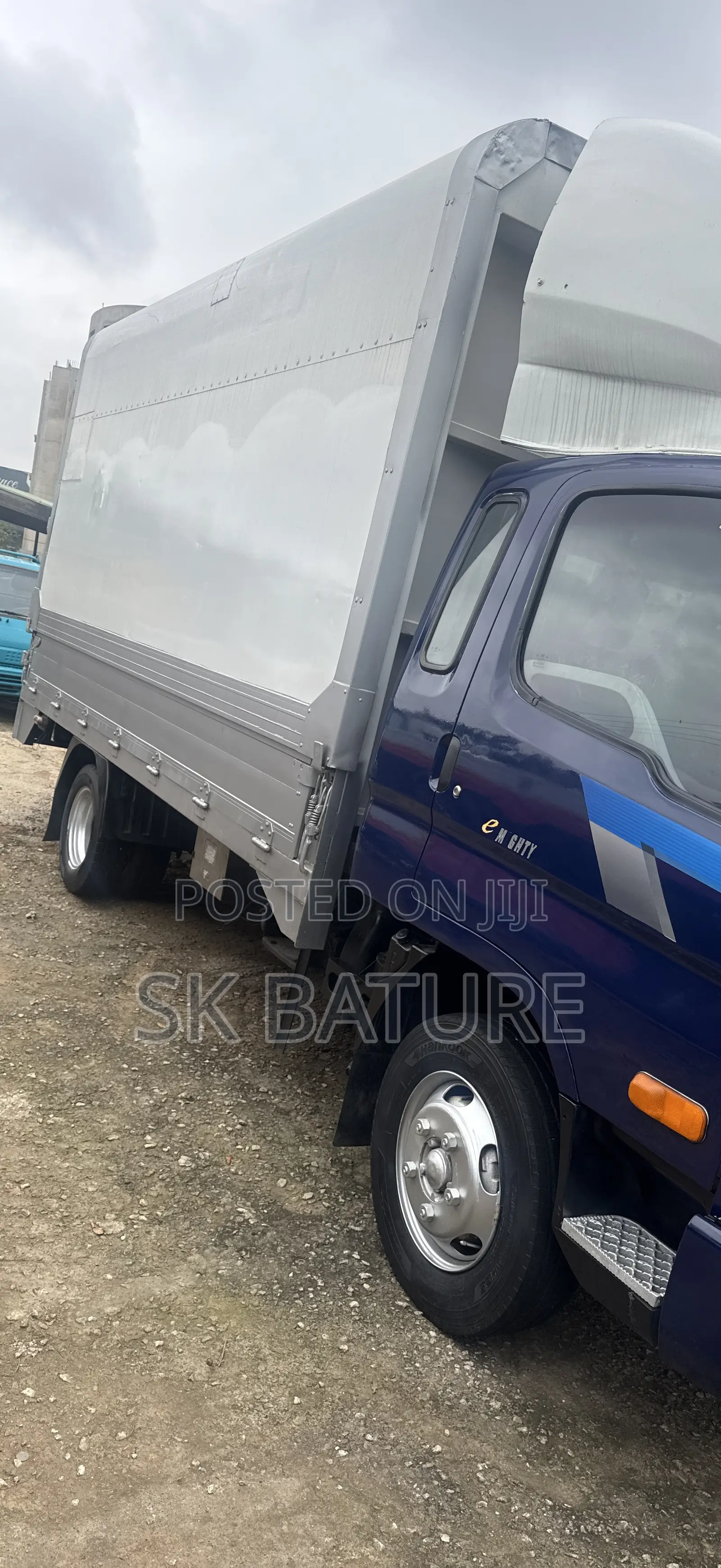 Hyundai Mighty 2