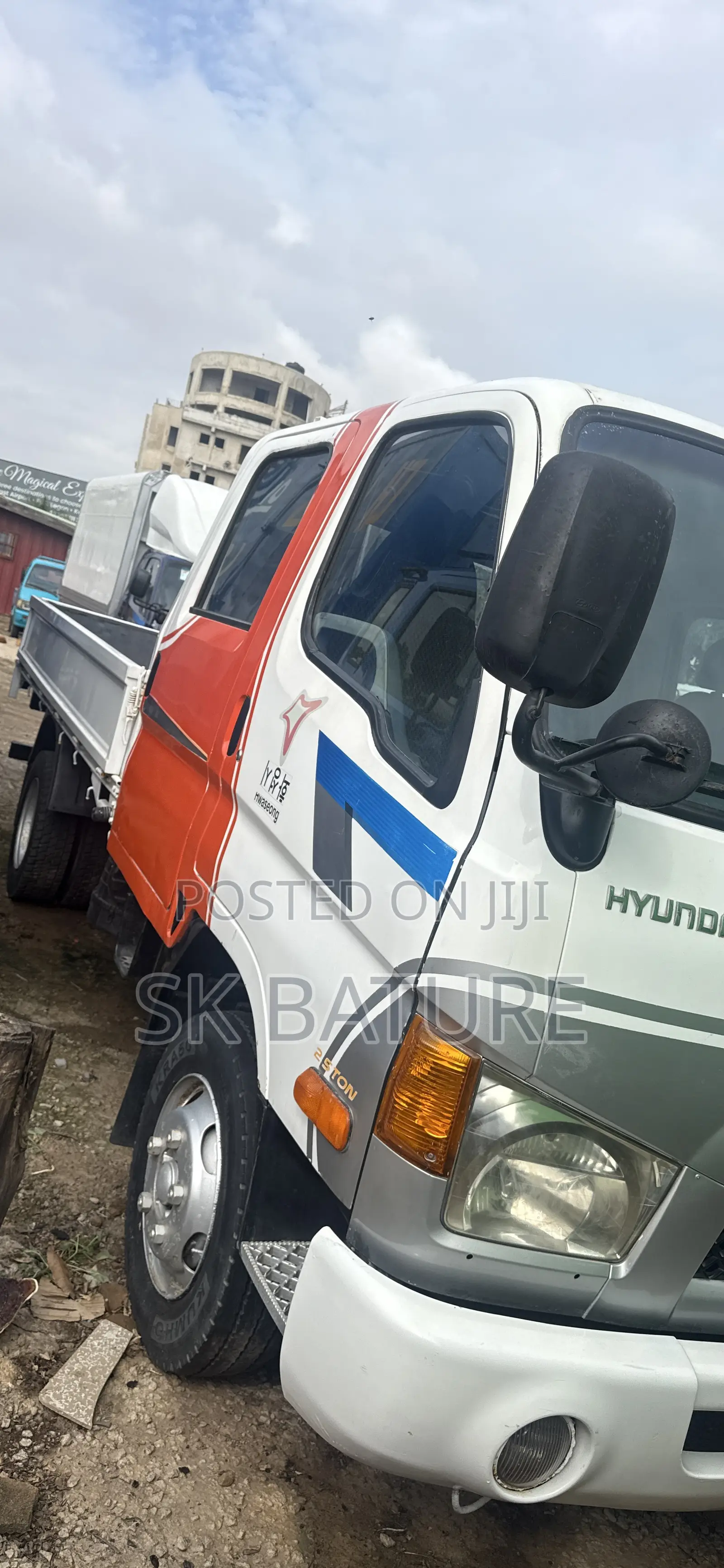 Hyundai Mighty Double Cabin