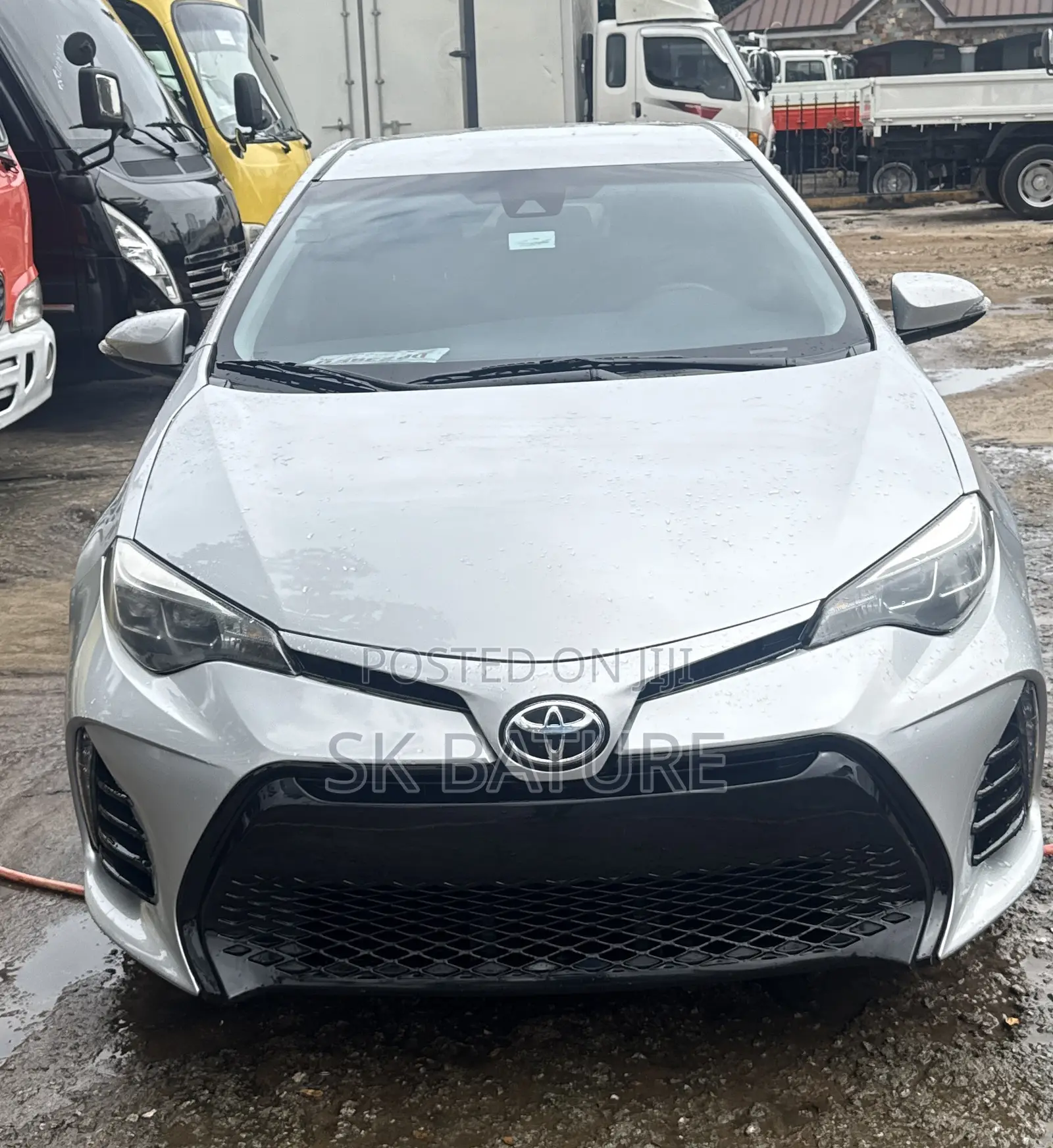 Toyota Corolla SE (1.8L 4cyl 6M) 2019 Silver
