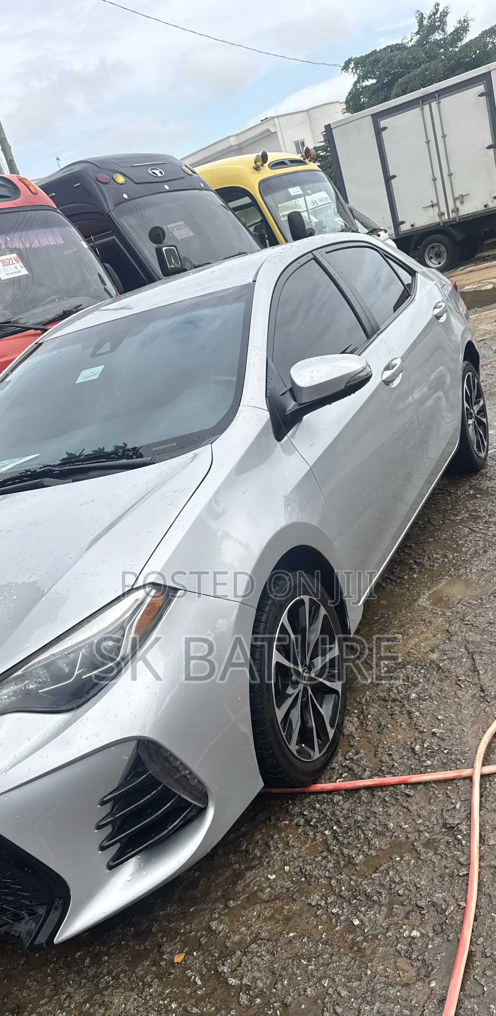 Toyota Corolla SE (1.8L 4cyl 6M) 2019 Silver