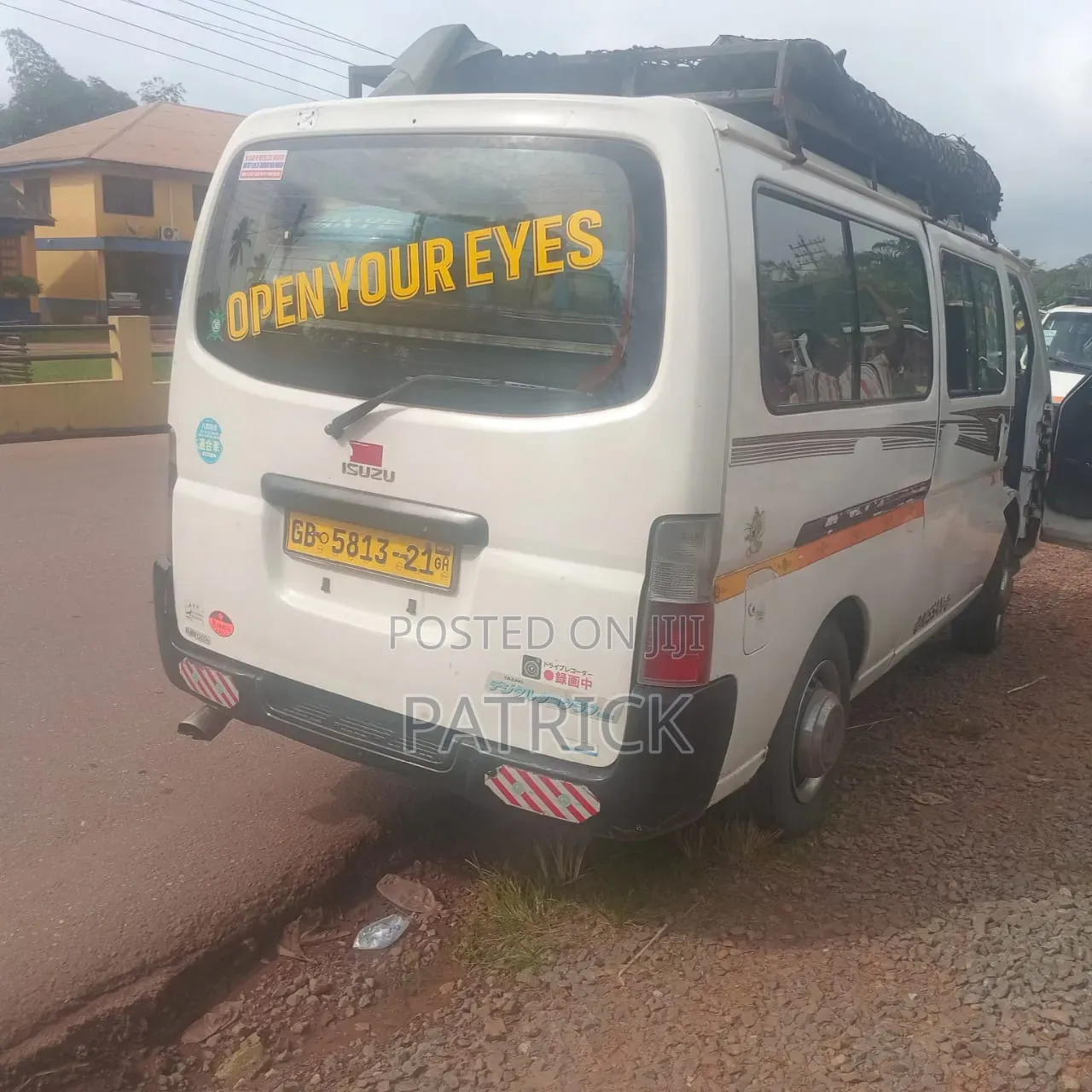 Nissan Caravan (Urvan) 2010 White
