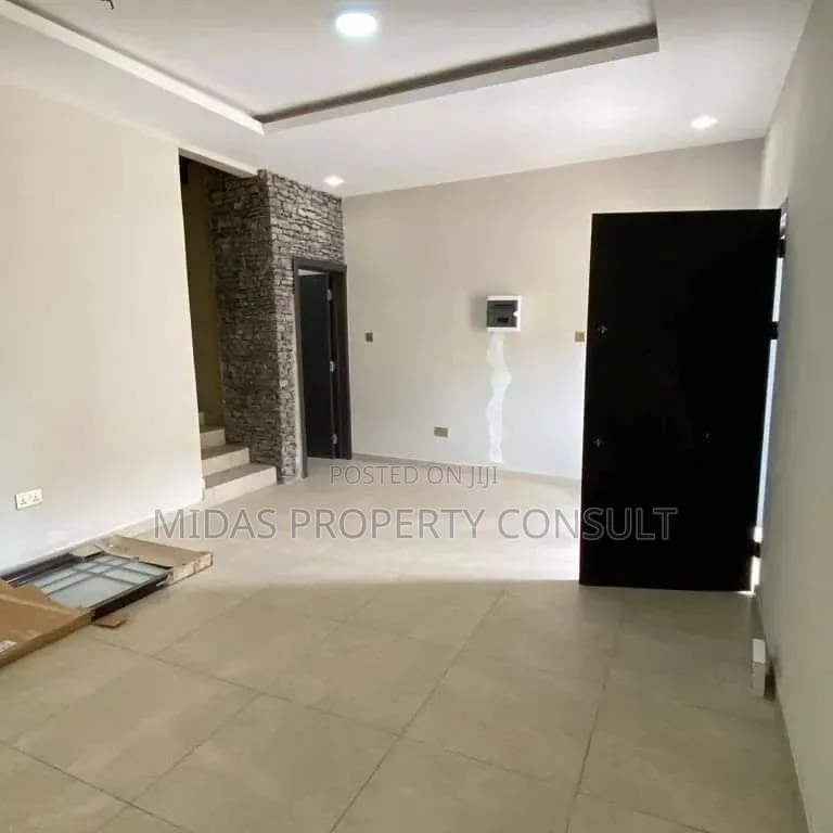 2bdrm Townhouse / Terrace in Upsa for rent
