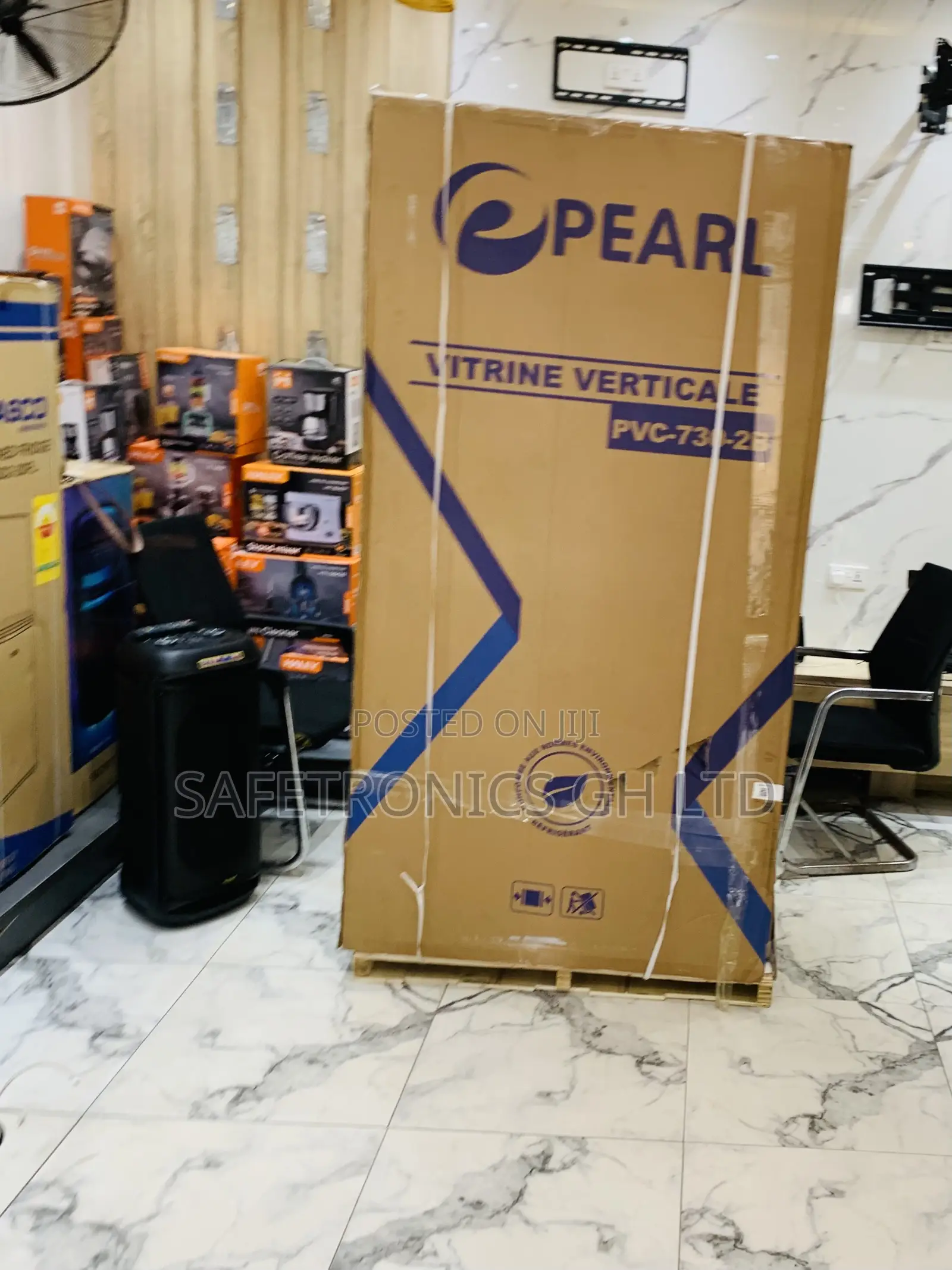 Choose New Pearl PVC-730-2b 610-Liter Double-Door Glass Display