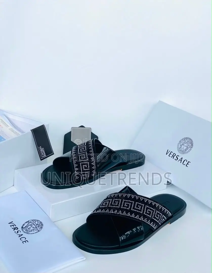 Executive VERSACE Cross-StrapPatent Leather Sandals (Black)
