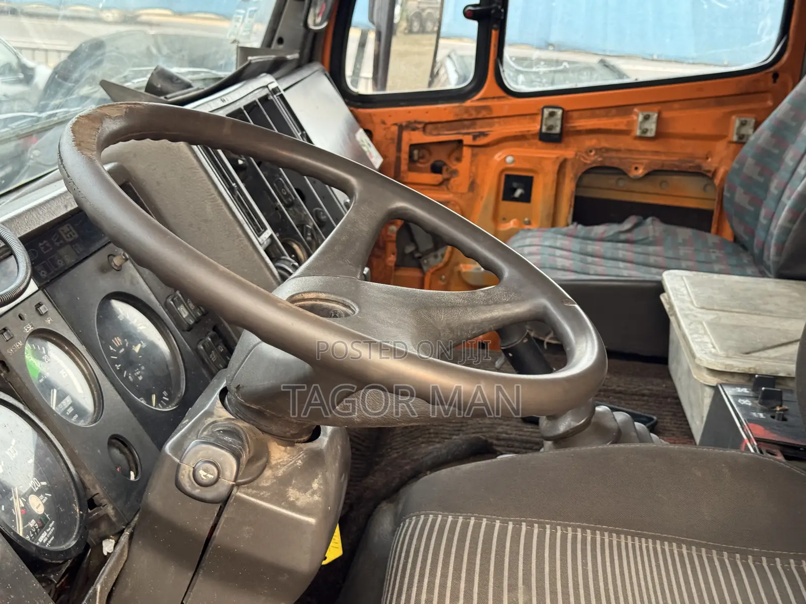 Clean Dump Truck Very Heavy and Neat