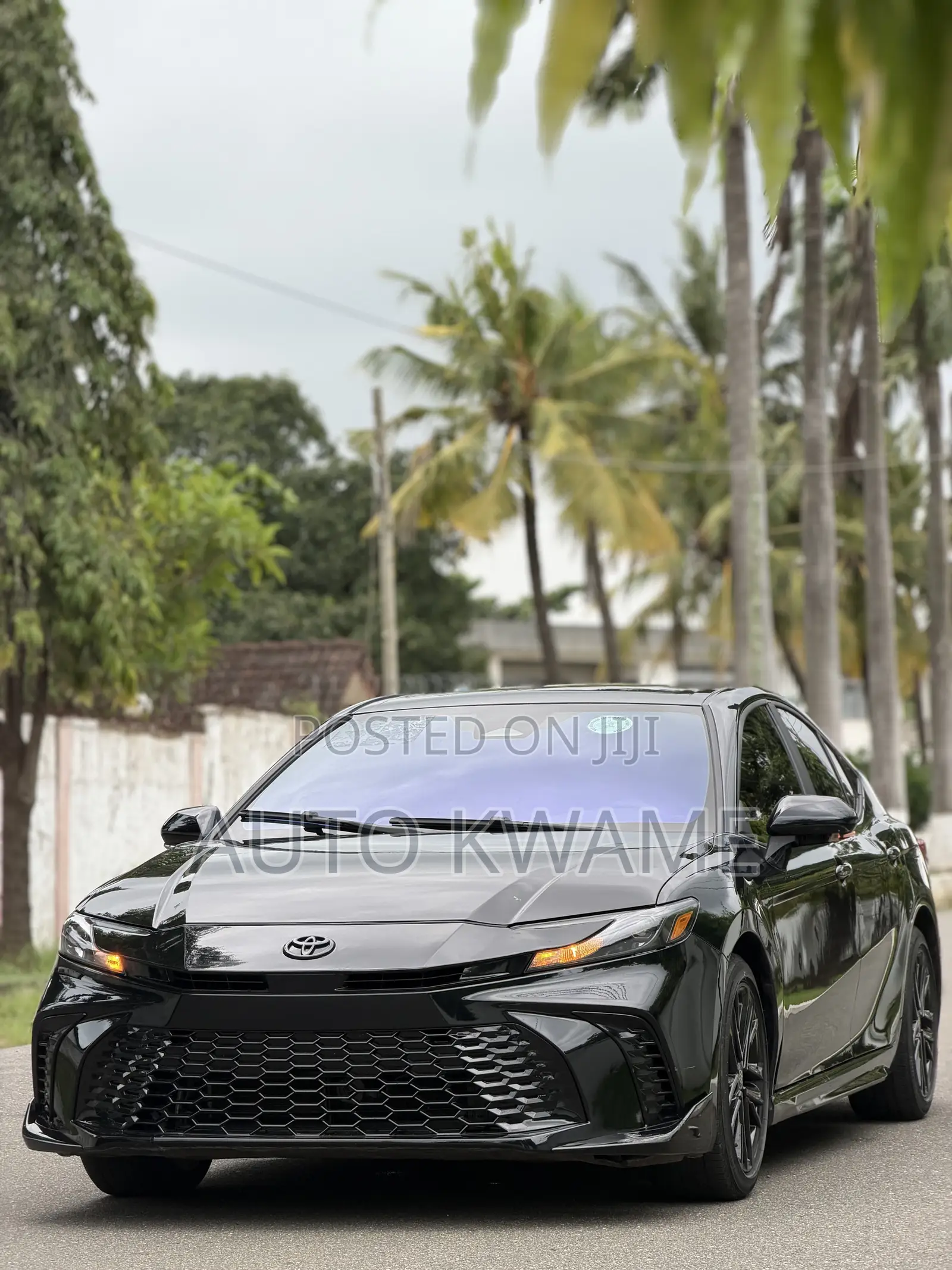 Toyota Camry SE 2025 Black