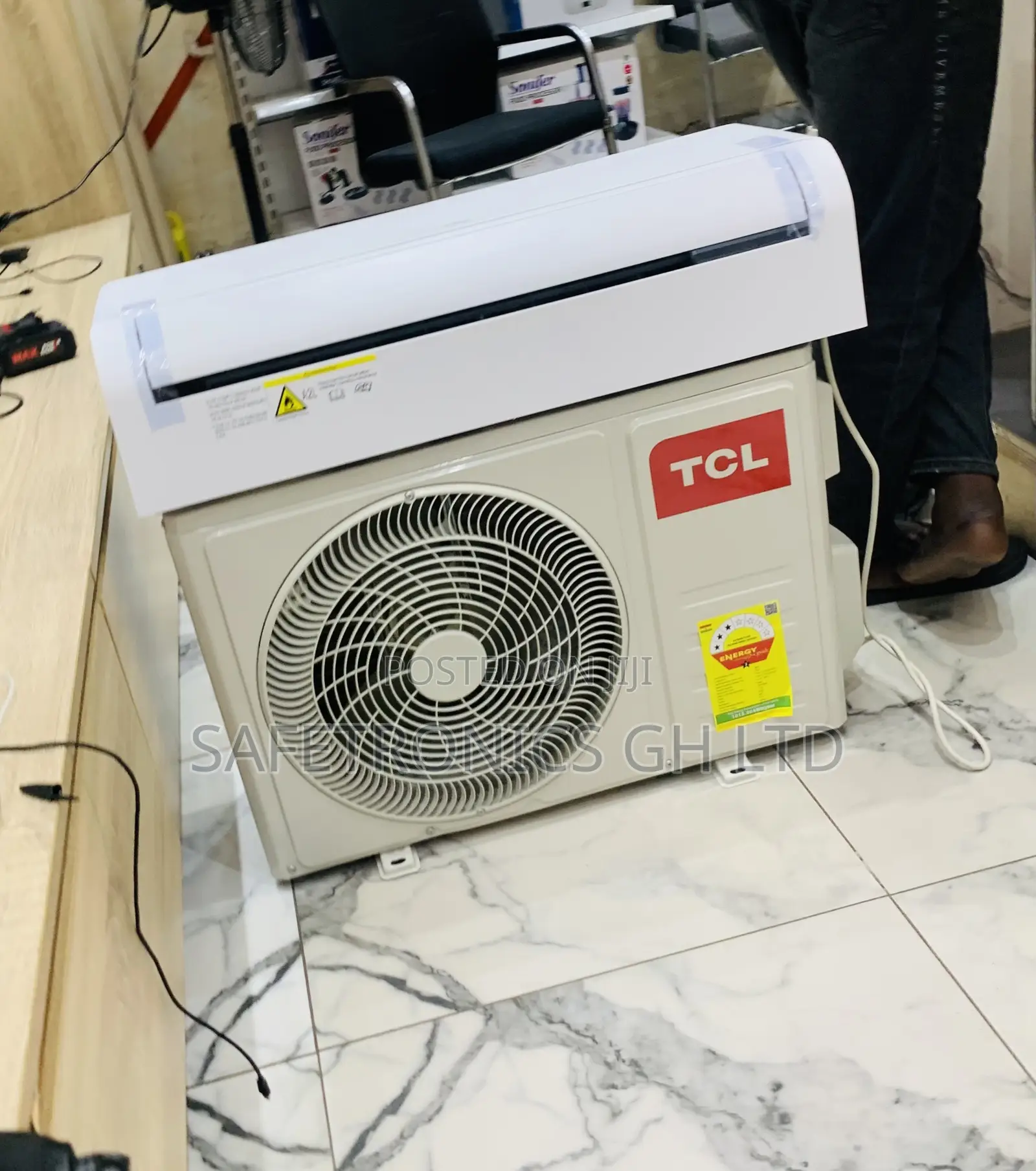 Authentic Sleek TCL 2.5 Horsepower (HP) R410 Air Conditioner