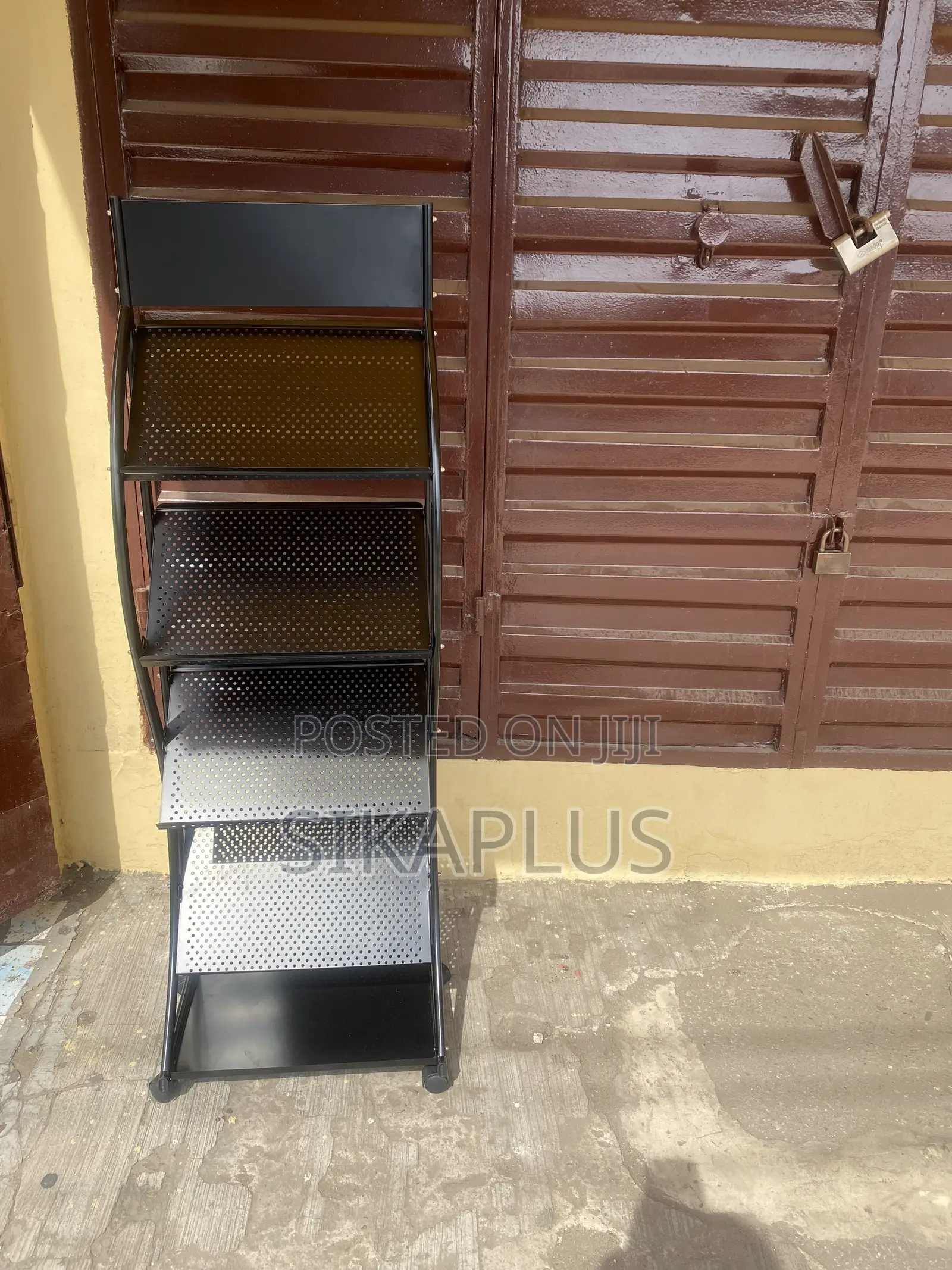 Metal Magazine Rack