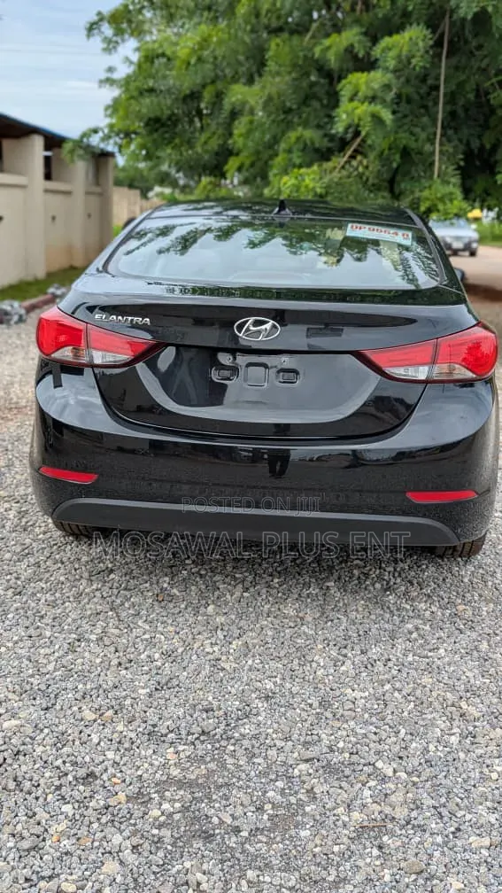 Hyundai Elantra 2016 Black