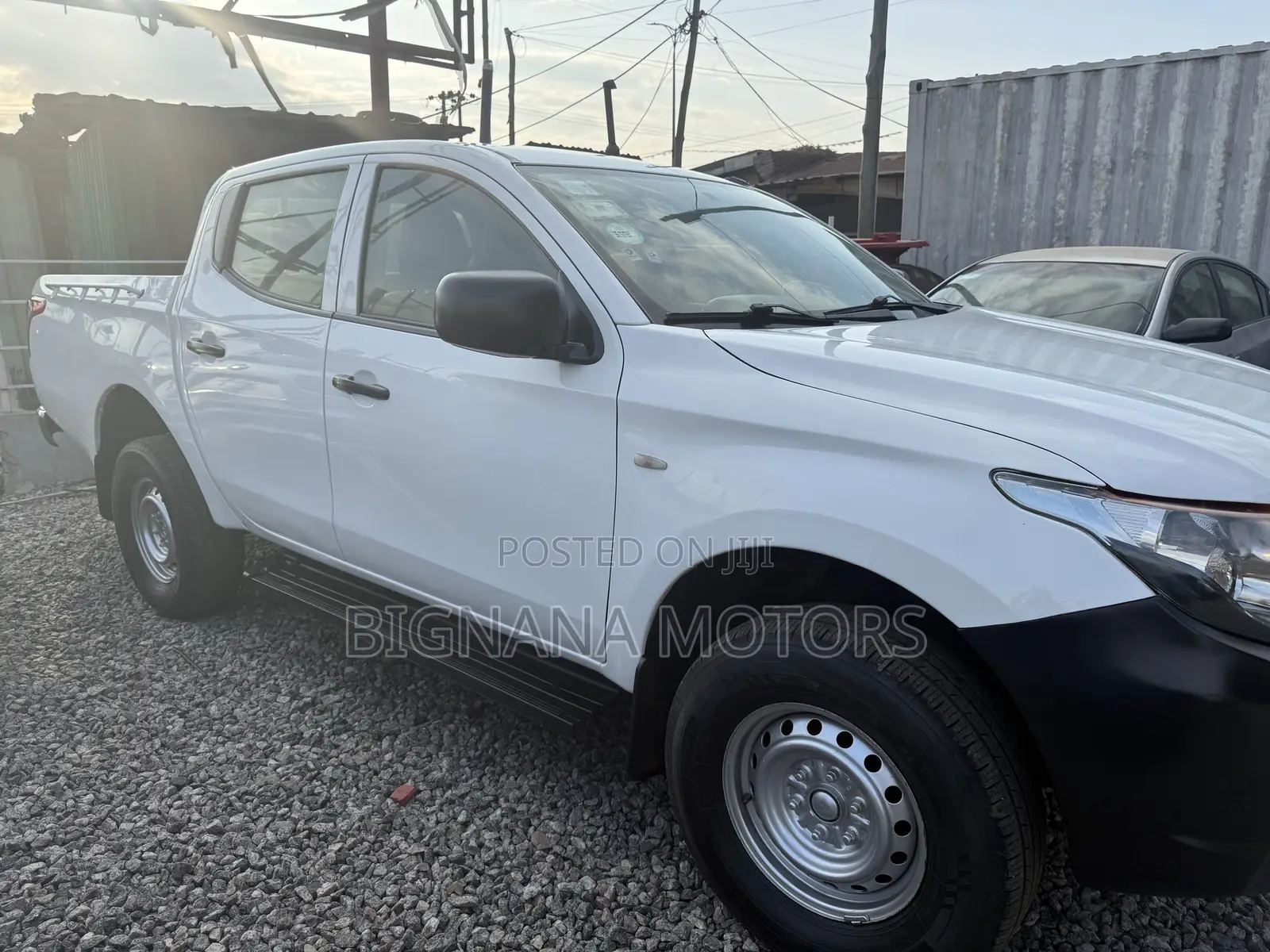 Mitsubishi L200 Double Cab 2.5 180hp 4WD 2011 White