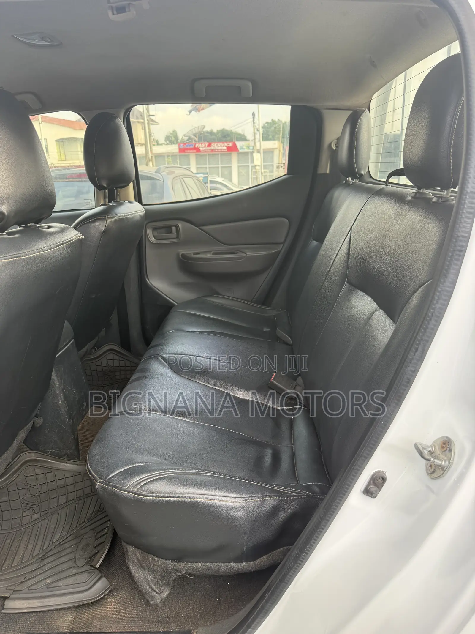 Mitsubishi L200 Double Cab 2.5 180hp 4WD 2011 White
