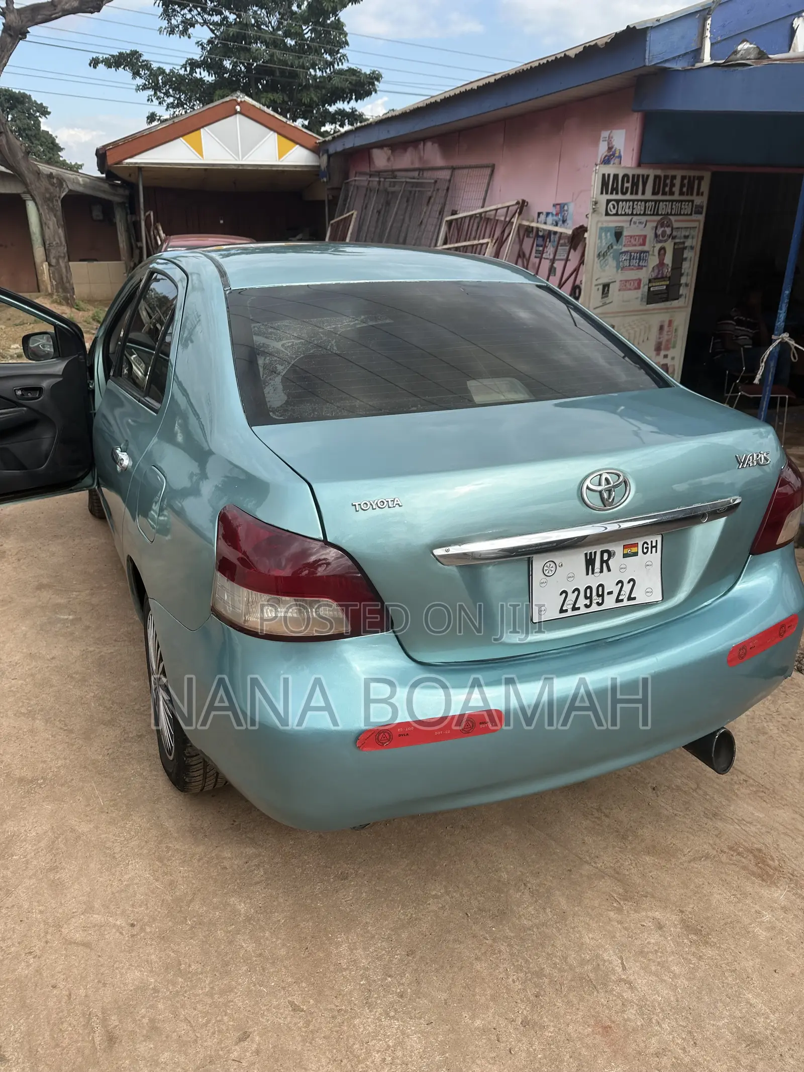 Toyota Yaris 2010 Green