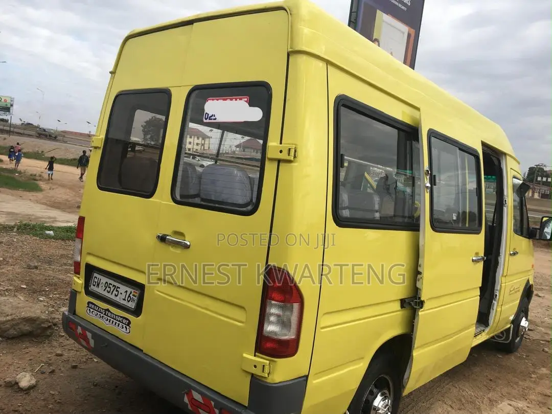 Mercedes-Benz Sprinter 2006 Yellow