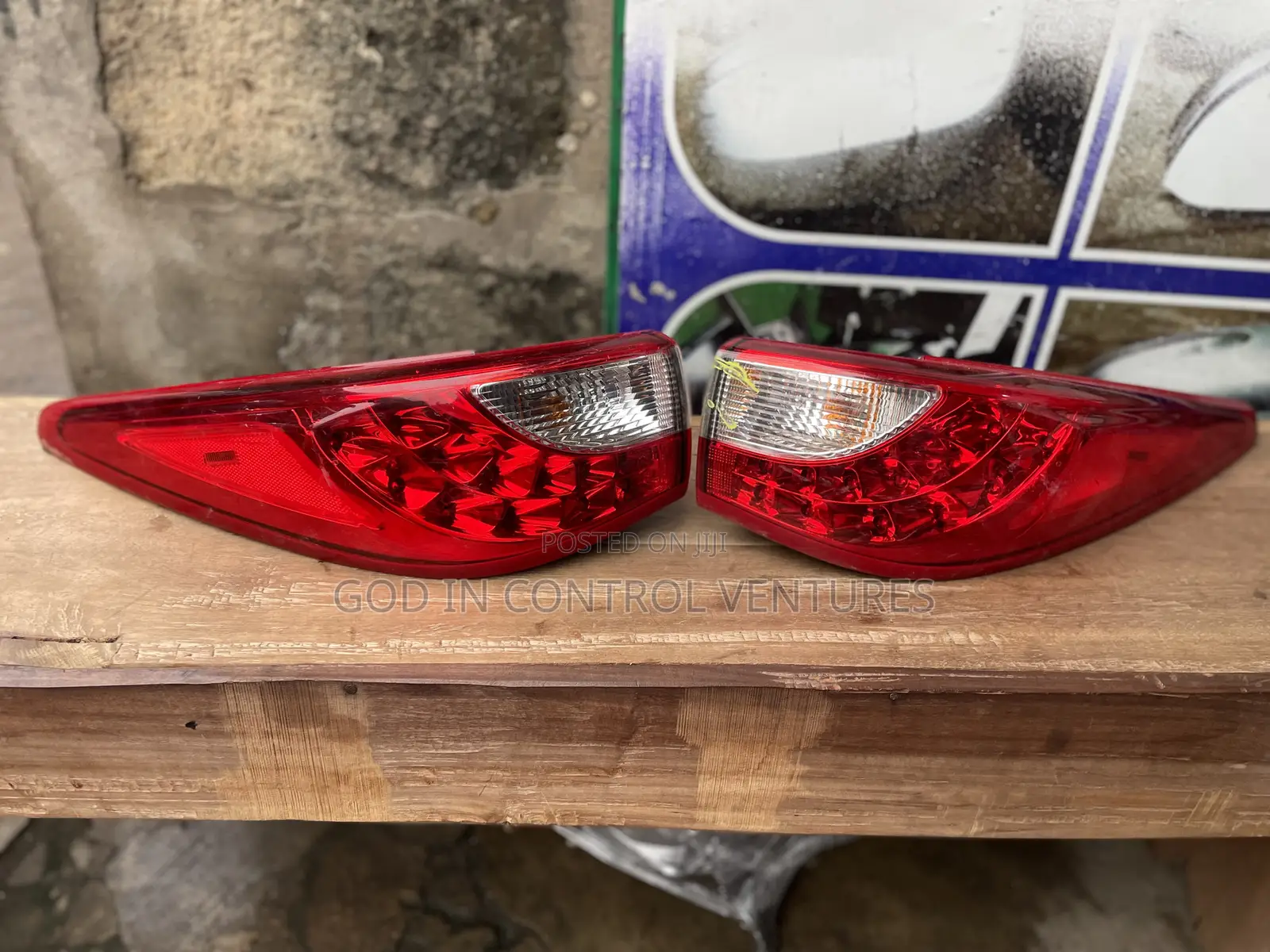 Infiniti JX35 Tail Light