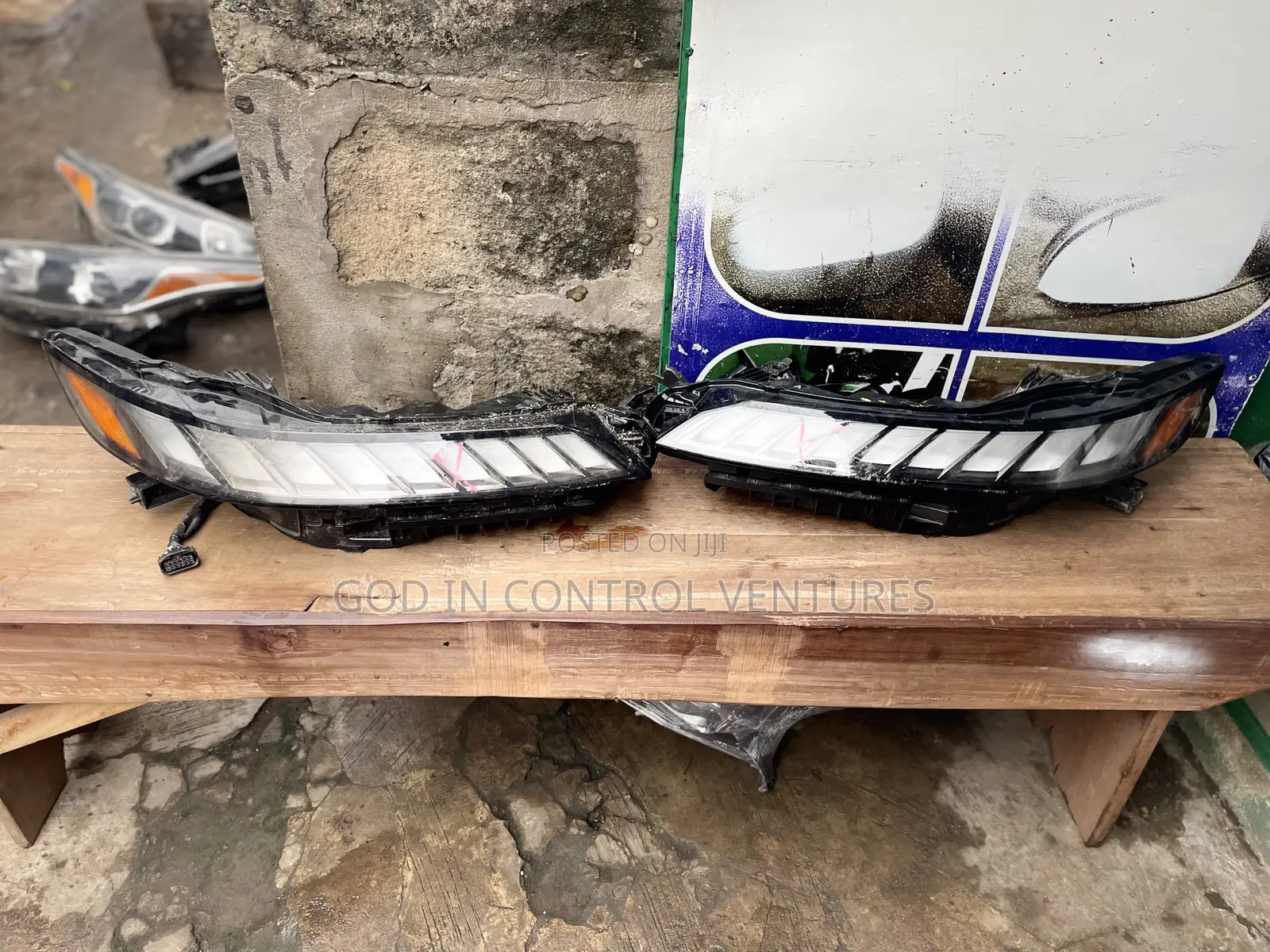 Infiniti QX80 2025 Headlight