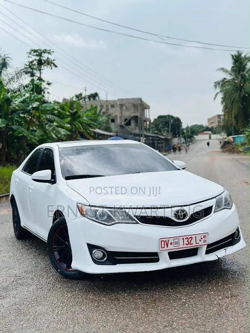 Toyota Camry 2014 Gray