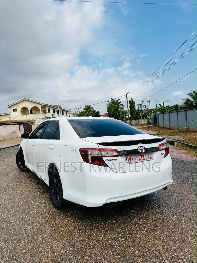 Toyota Camry 2014 Gray