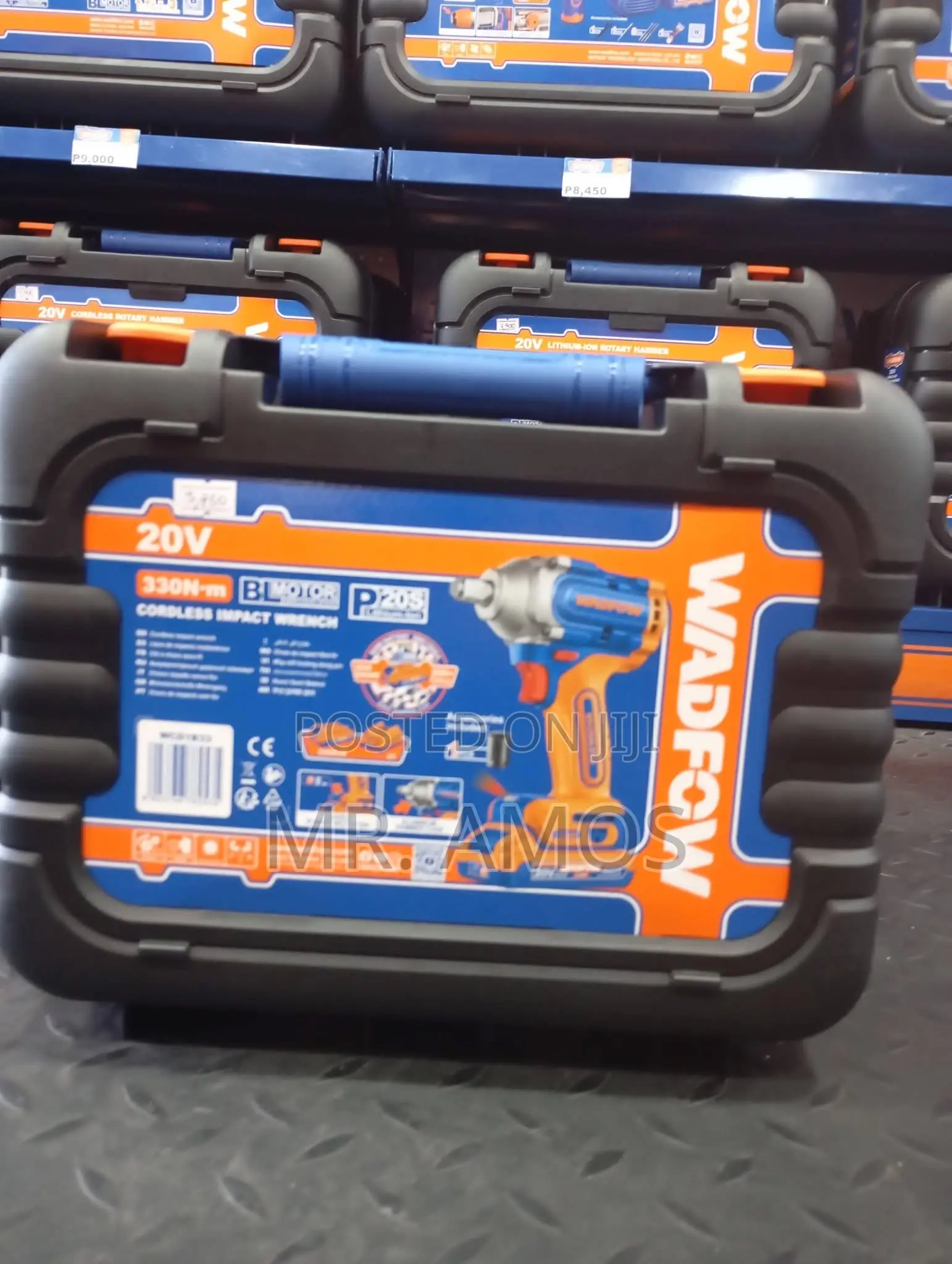 330n.M Cordless Impact Wrench With 1 Free Socket - Wcd1b33