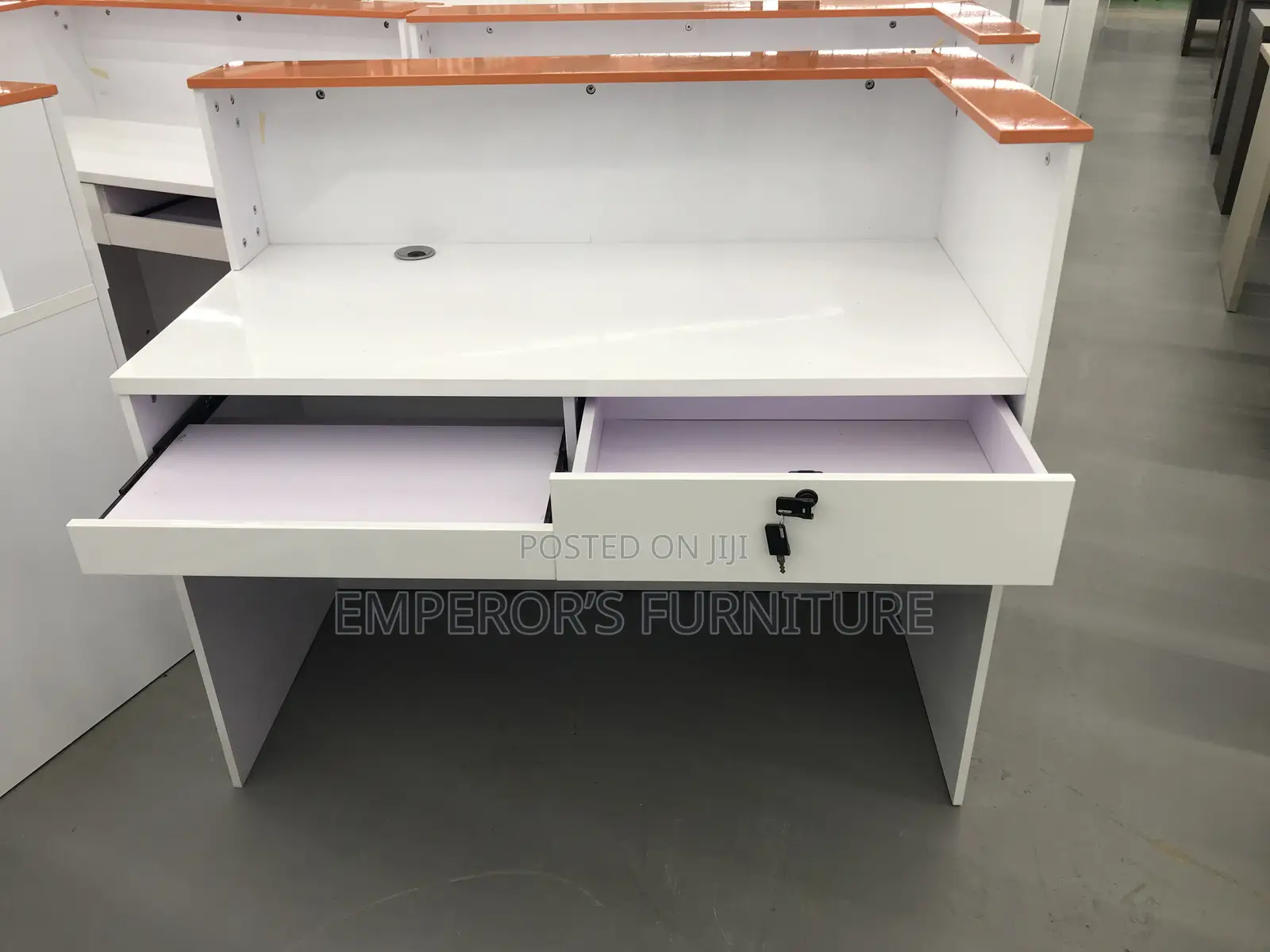 Elegant Reception Desk – Stylish W/O Front Office Counter With Storage
